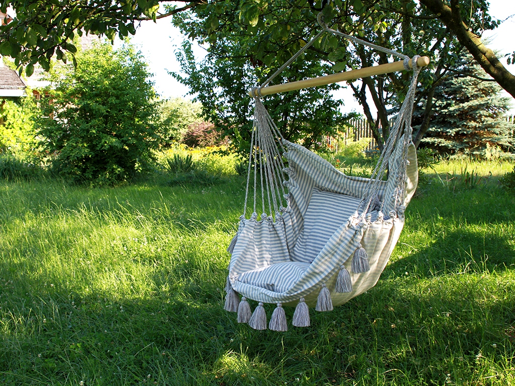 Wide hammock chair