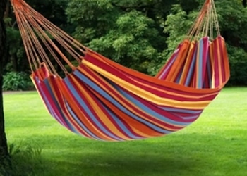 Błoga chwila lenistwa - wybierając leżak i  hamak