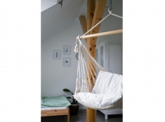 Rope hammock chair with pillows